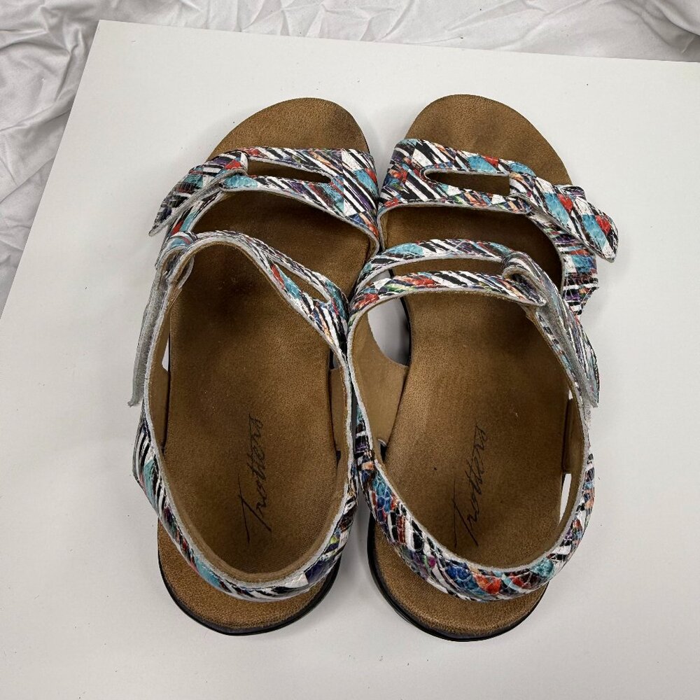 Trotters Sandals